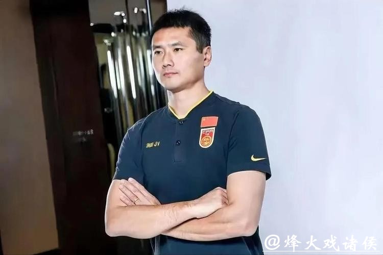 邵佳一谈执教国足目标:以拼搏精神与成绩回报国人 邵佳一谈执教国足目标:以拼搏精神与成绩回报国人