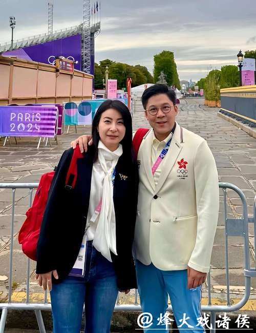 深夜密会三小时!霍启刚为何超欣开车门引婚变猜测 深夜密会三小时!霍启刚为何超欣开车门引婚变猜测